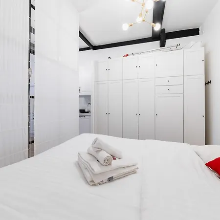 Equipe Proche Sacre Coeur - 4p - Flat-guest Apartment *